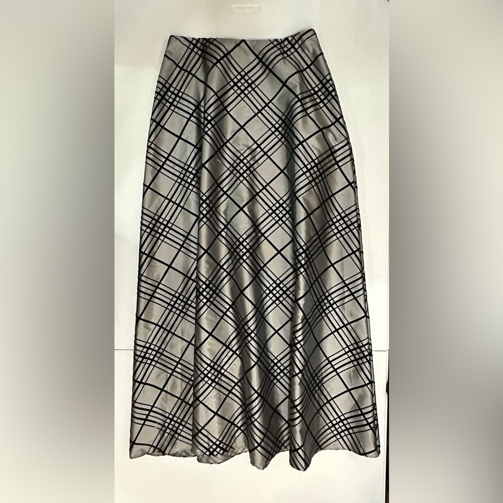 Victor Costa Black and Cream Maxi Skirt